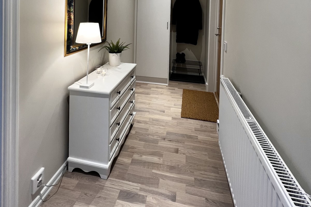 Familie appartement, uitzicht op binnenplaats, aan de binnenplaats (Lgh 1102) | 2 slaapkamers, individueel gedecoreerd, individueel gemeubileerd