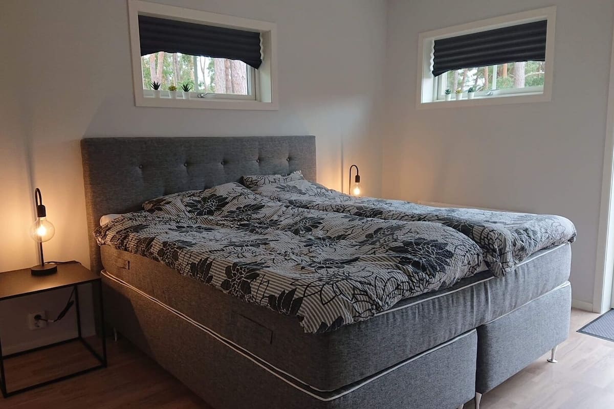 Comfort huis, toegankelijk voor mindervaliden, uitzicht op oceaan (Hus 5) | 2 slaapkamers, individueel gedecoreerd, individueel gemeubileerd