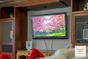 Interior - Private 4 BDRM house, 5 Miles from Downtown #4. (Indianapolis)