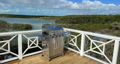 Blue Hole Lodge - Bonefish Heaven with Blue Hole in Backyard