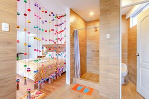 舒适套房 (Suite Diamante 102) | 特色装修、特色家居、办公桌、笔记本电脑工作区