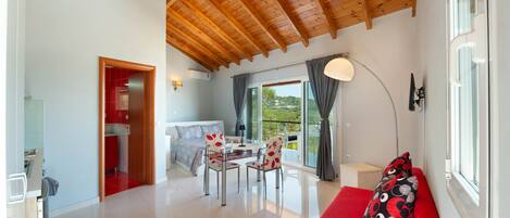 Smart-tv, boeken en een printer