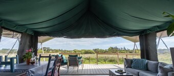 Luxury safari tent sleeps 6. Wild Atlantic Way Connemara near beach/Aran Islands