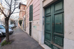Exterior detail - Near Vatican Museums Rome (Roma)