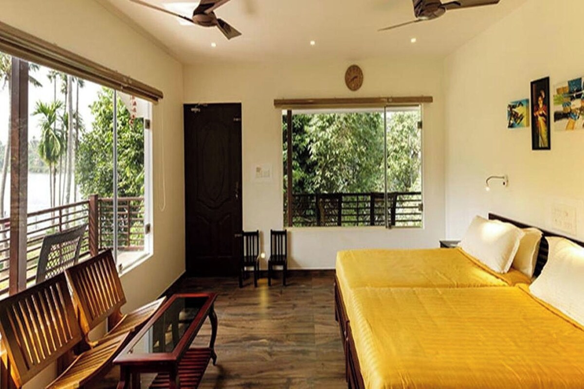 Deluxe Double or Twin with River View