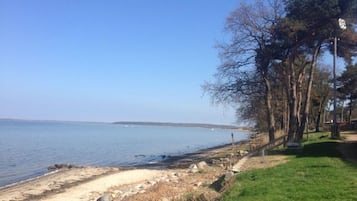 In Strandnähe, Liegestühle