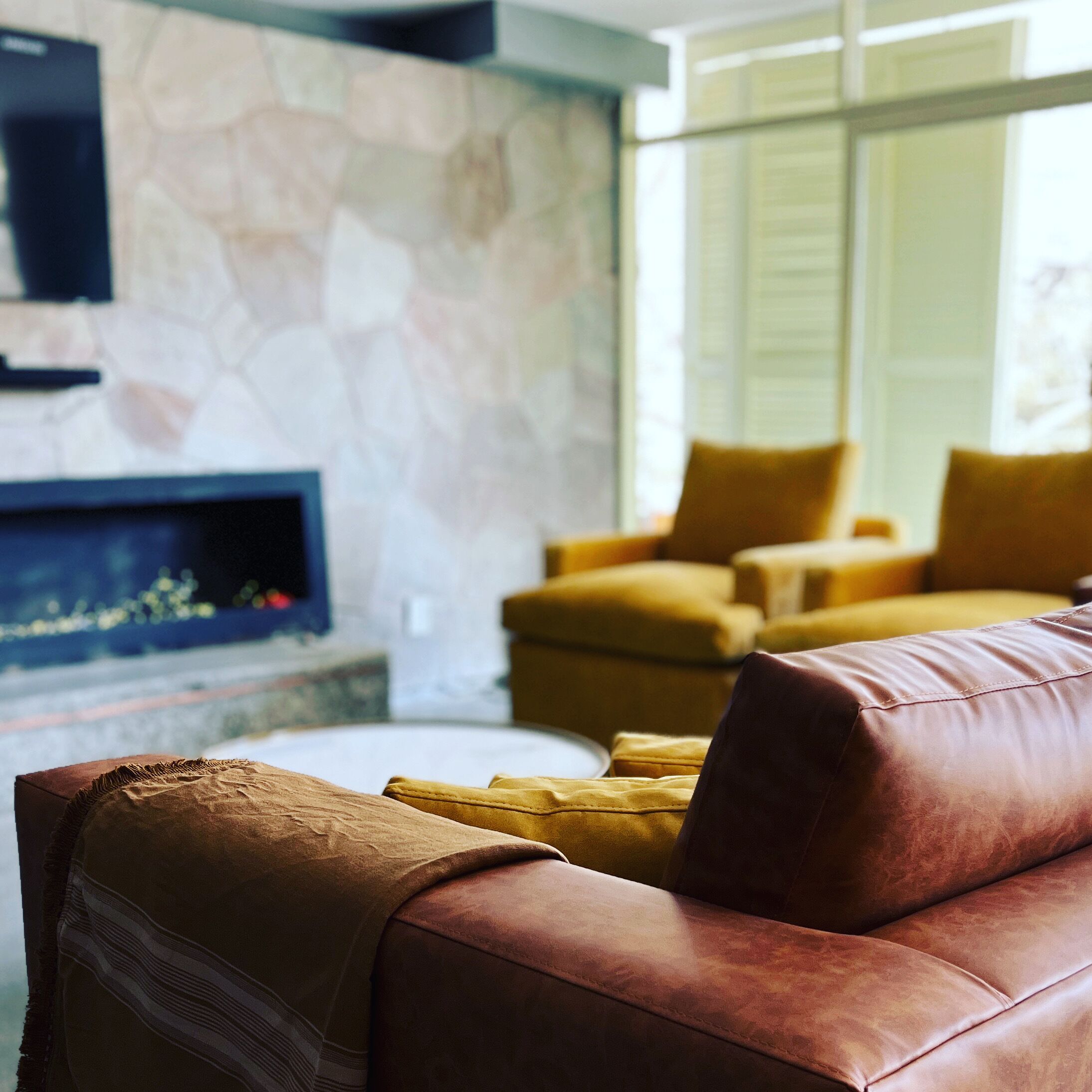 Smart TV, estéreo, monitor de computadora y impresora 