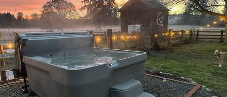 Outdoor spa tub