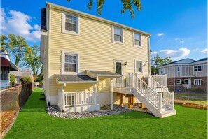 Exterior - Annapolis Charm –Bright 3BR in Downtown (Annapolis)