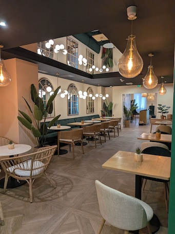 Restaurante. Maison Paradis Marseille