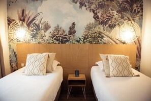 Classic Twin Room | Premium bedding, in-room safe, soundproofing, free WiFi - Le M Hôtel (Marseille)