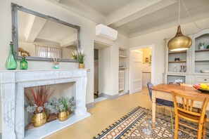 Interior - Tower View Apartment: classy with a view (Lucca)