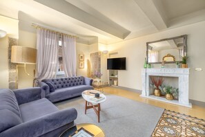 Smart TV - Tower View Apartment: classy with a view (Lucca)