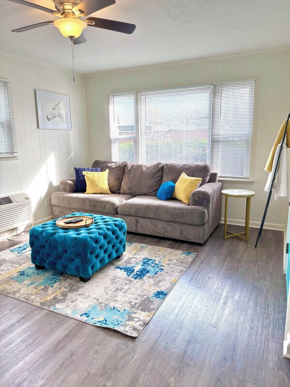 Smart TV - Walk to EVERYTHING- Steps to Restaurants/Shopping/Nightlife - Bardstown Rd /4ppl (Louisville)