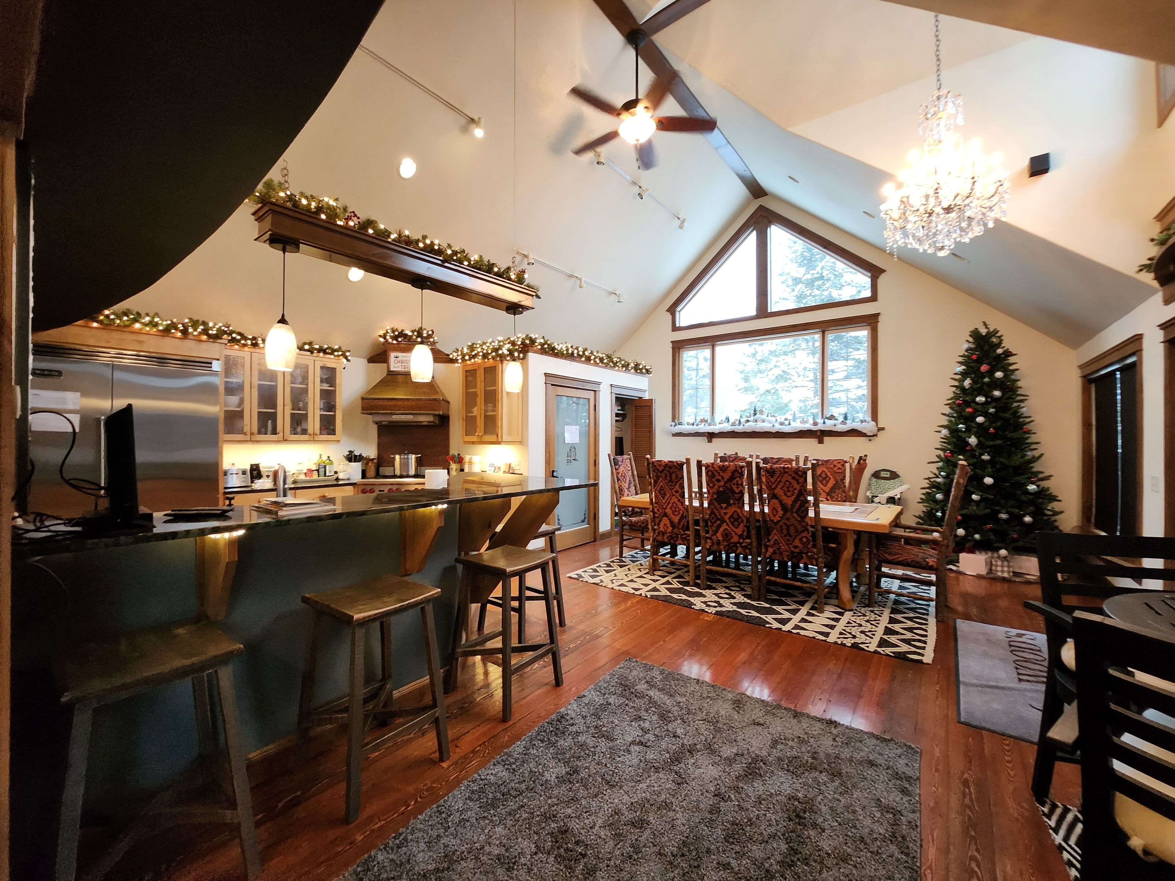 Habitación de lujo, 1 cama King size, planta baja | Comedor