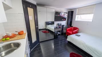 Studio | Bügeleisen/Bügelbrett, kostenloses WLAN, Bettwäsche