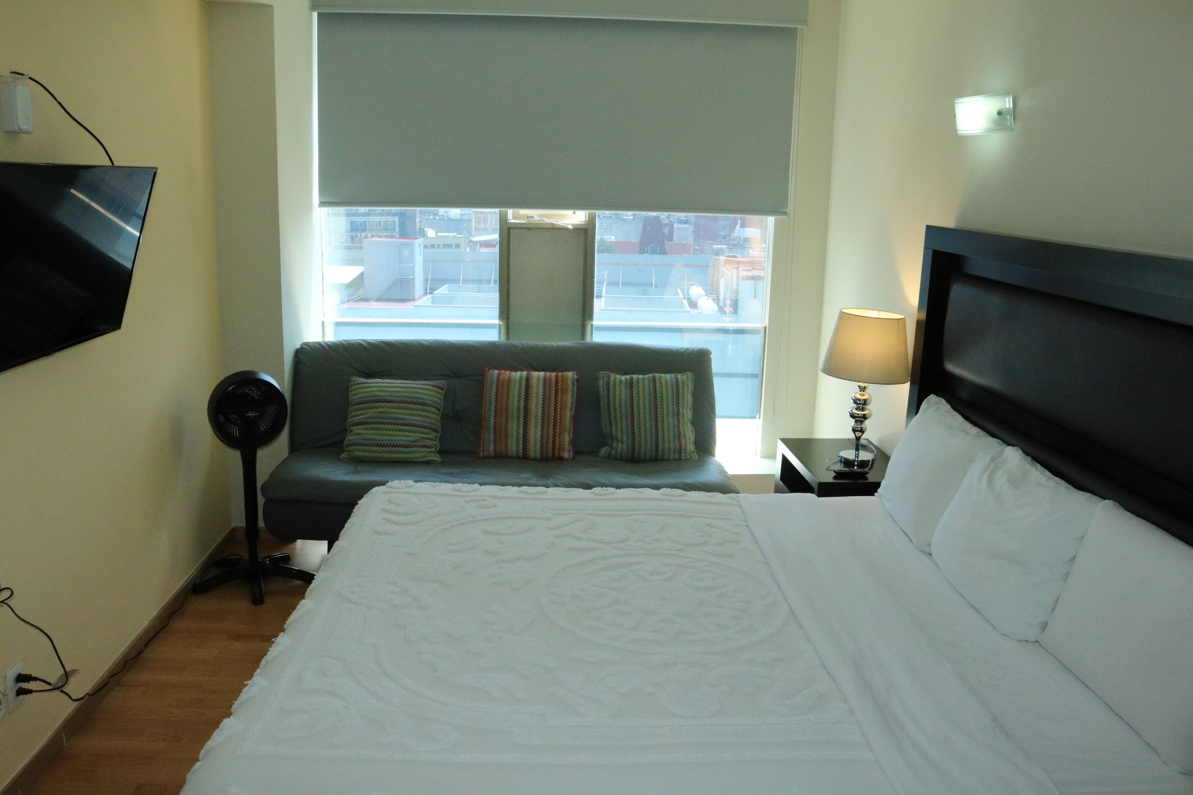 3 bedrooms, bed sheets