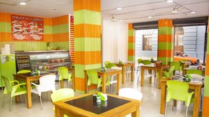 Ảnh chưa phân loại, 2 trong số 6 ảnh, nút