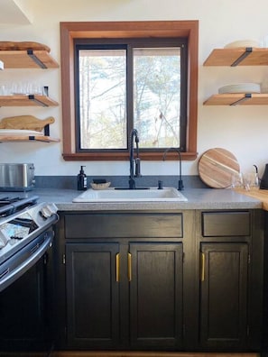 Fridge, microwave, oven, stovetop - Modern Cabin w/Sauna and Game Room (Basye)