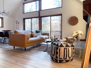 TV, fireplace, table football, stereo - Modern Cabin w/Sauna and Game Room (Basye)