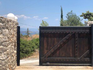 Property grounds - Kastor House (Porto Cheli)