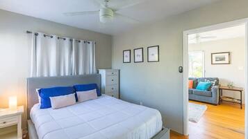 1 habitación, tabla de planchar con plancha, wifi gratis y ropa de cama