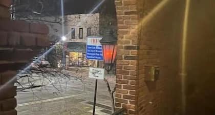 Location Domination-Victorian Apt.-1King-1Queen-2fullbaths