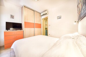 1 bedroom, Internet, bed sheets