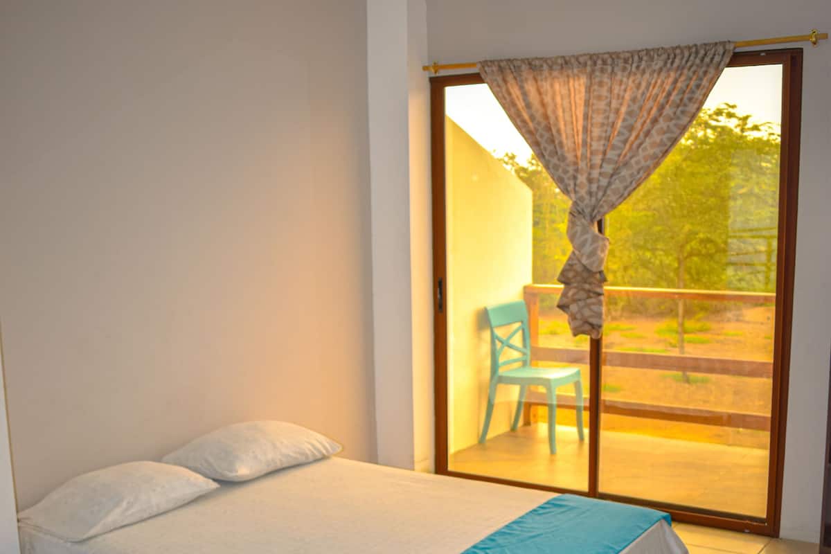 Standard Room, 1 Queen Bed | Free WiFi