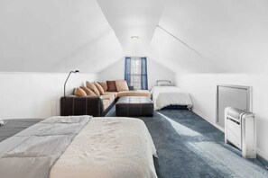 1 bedroom, desk, iron/ironing board, free WiFi