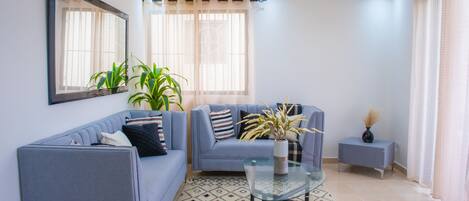 Smart-TV, Videospiele, Musikbibliothek, Videothek