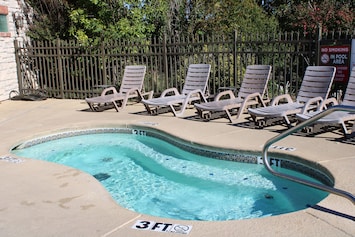 Hot Tub - Year Round
