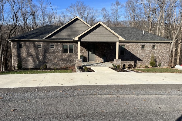 Front view built 2020, new house and furnishings