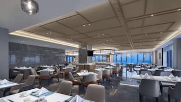 Aamiainen, lounas ja illallinen