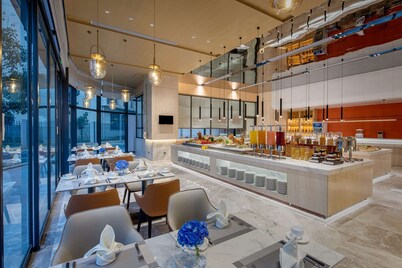 Ramada By Wyndham Maoming Dianbai