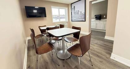 Super 8 by Wyndham Rockford South