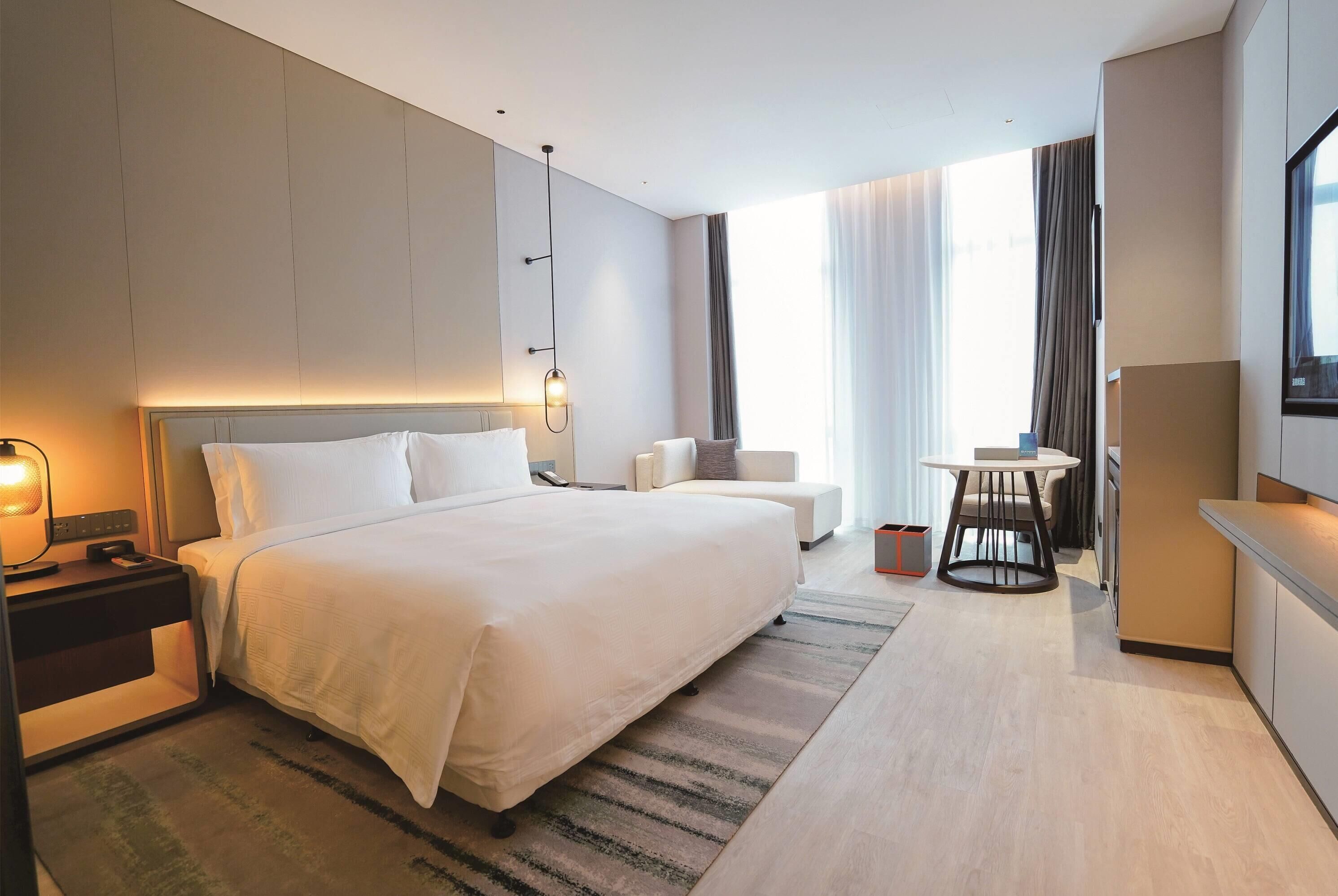 Habitació Deluxe, 1 llit de matrimoni gran, no fumadors | Roba de llit d'alta qualitat, minibar i caixa forta a l'habitació 