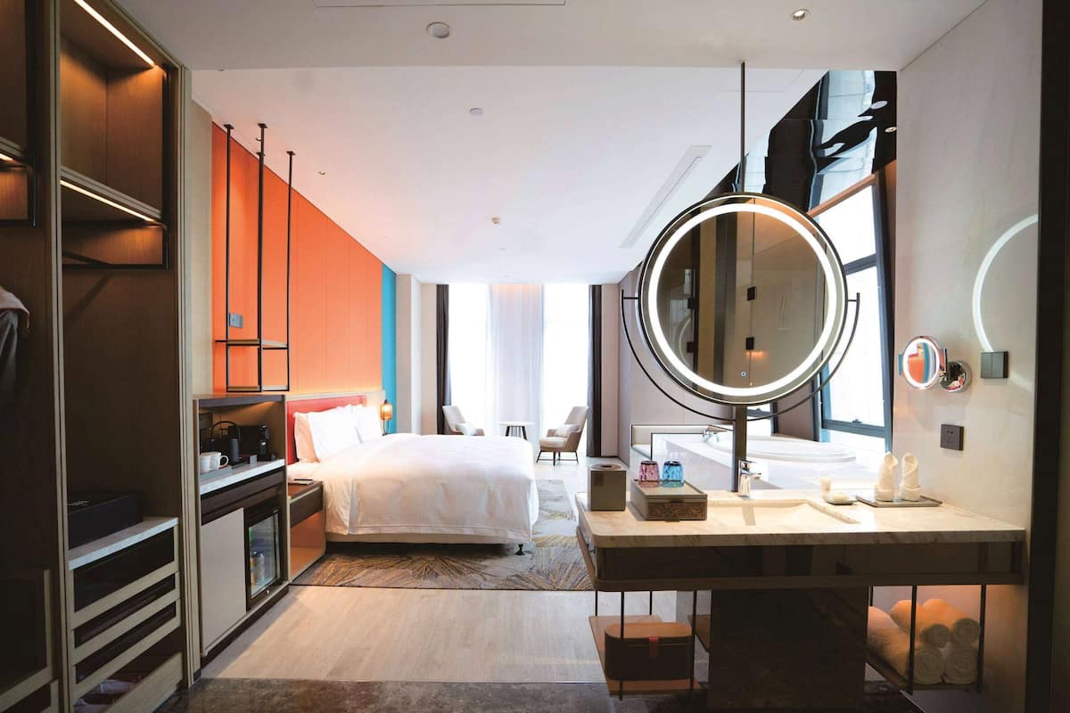 Suite, 1 King Bed, Non Smoking (Wyndham)