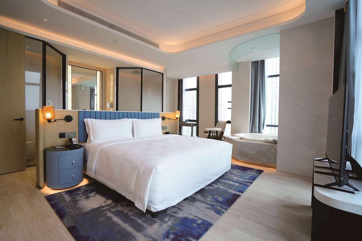Premier Suite, 1 King Bed, Non Smoking