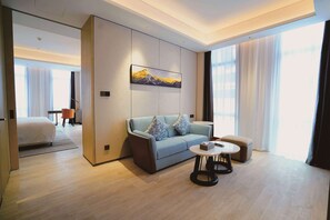 Superior Suite, 1 King Bed, Non Smoking - Wyndham Handan Congtai (Handan)