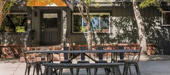 Shasta View Lodge - Cabin 1