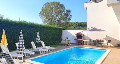 Villa Nin with private pool