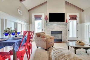 Dining - Central Coast Country Escape for 2 (Templeton)