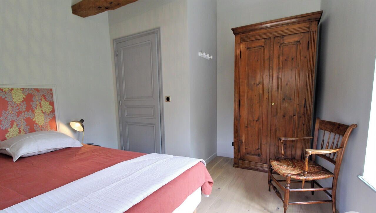3 chambres, fer et planche à repasser, lit parapluie, Wi-Fi gratuit