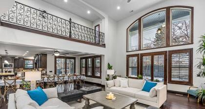 Olympus Luxury-Prime Location- HotTub+Theater+More