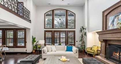 Olympus Luxury-Prime Location- HotTub+Theater+More