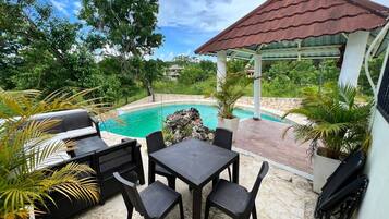 Alberca al aire libre