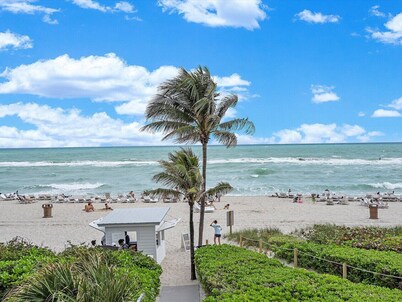 Beachfront Resort Suite w/ Amazing Luxe Amenities