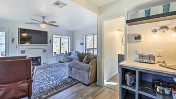 TV, fireplace
