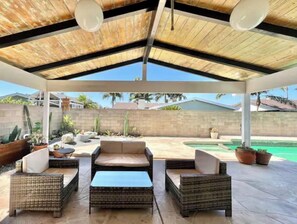 Terrace/patio - Cute, Spacious Home with Private Pool and Spa (San Diego)
